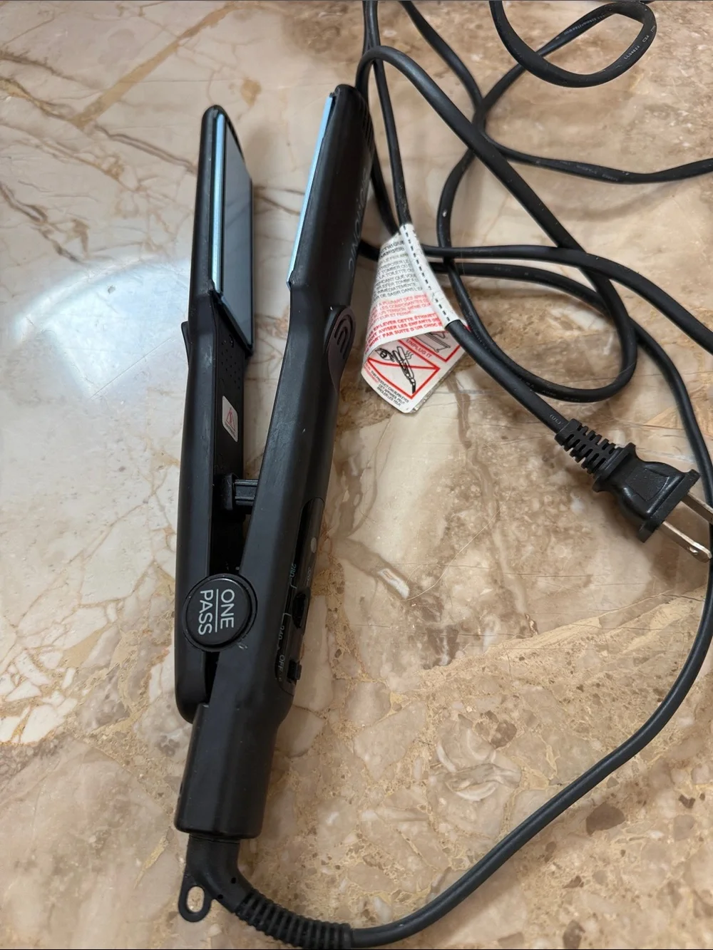 Bio Ionic OnePass Black Ceramic Flat Iron Hair Straightener